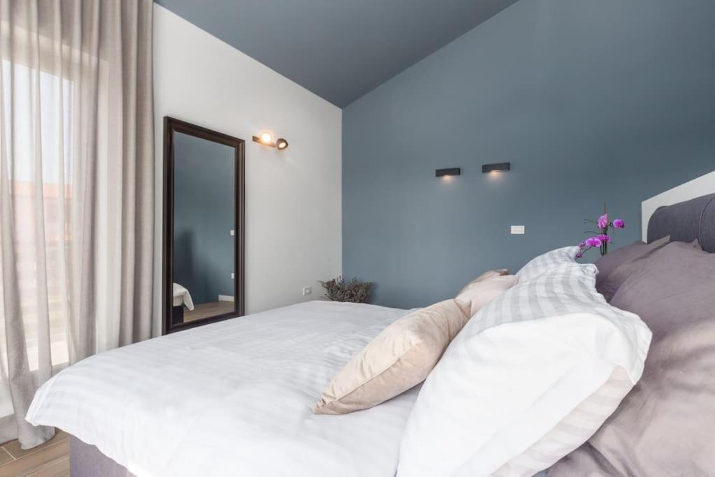 Marcante - Designer, Romantic Pool View Suite Πόρετς Εξωτερικό φωτογραφία