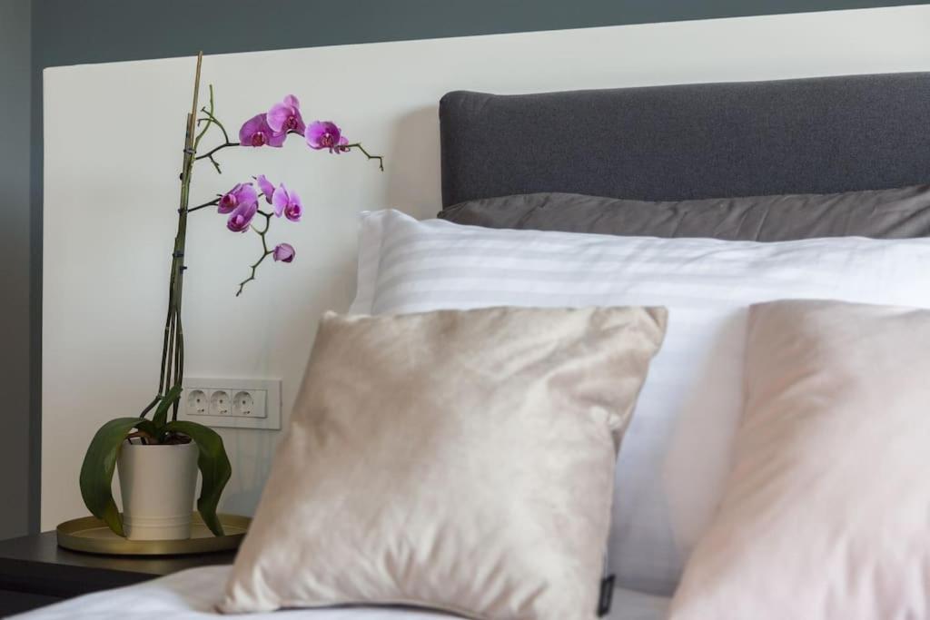 Marcante - Designer, Romantic Pool View Suite Πόρετς Εξωτερικό φωτογραφία